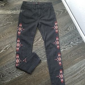 BDG High Rise Cigarette ankle jean